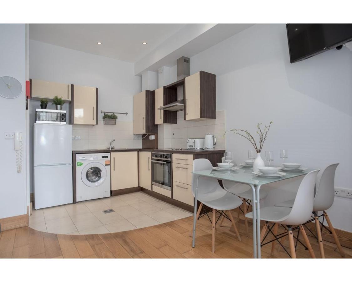 Central Belfast Apartments Eden מראה חיצוני תמונה